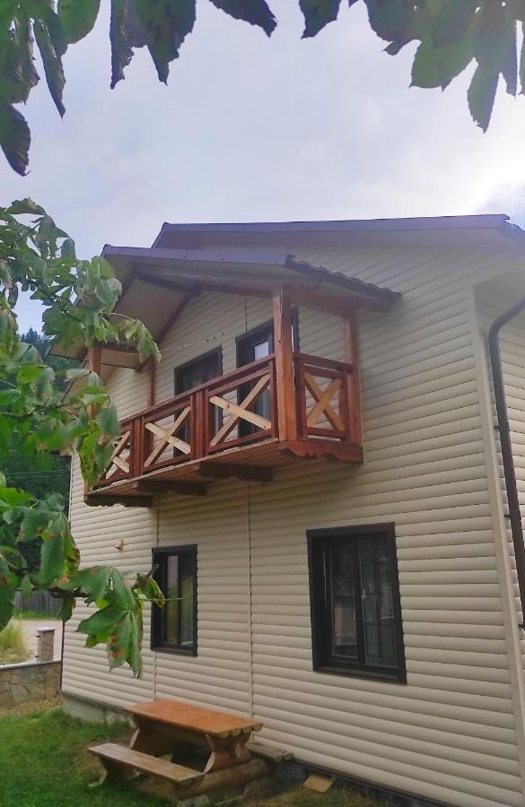 Гірська Роса Apartment Verkhniy Yasenov Ngoại thất bức ảnh