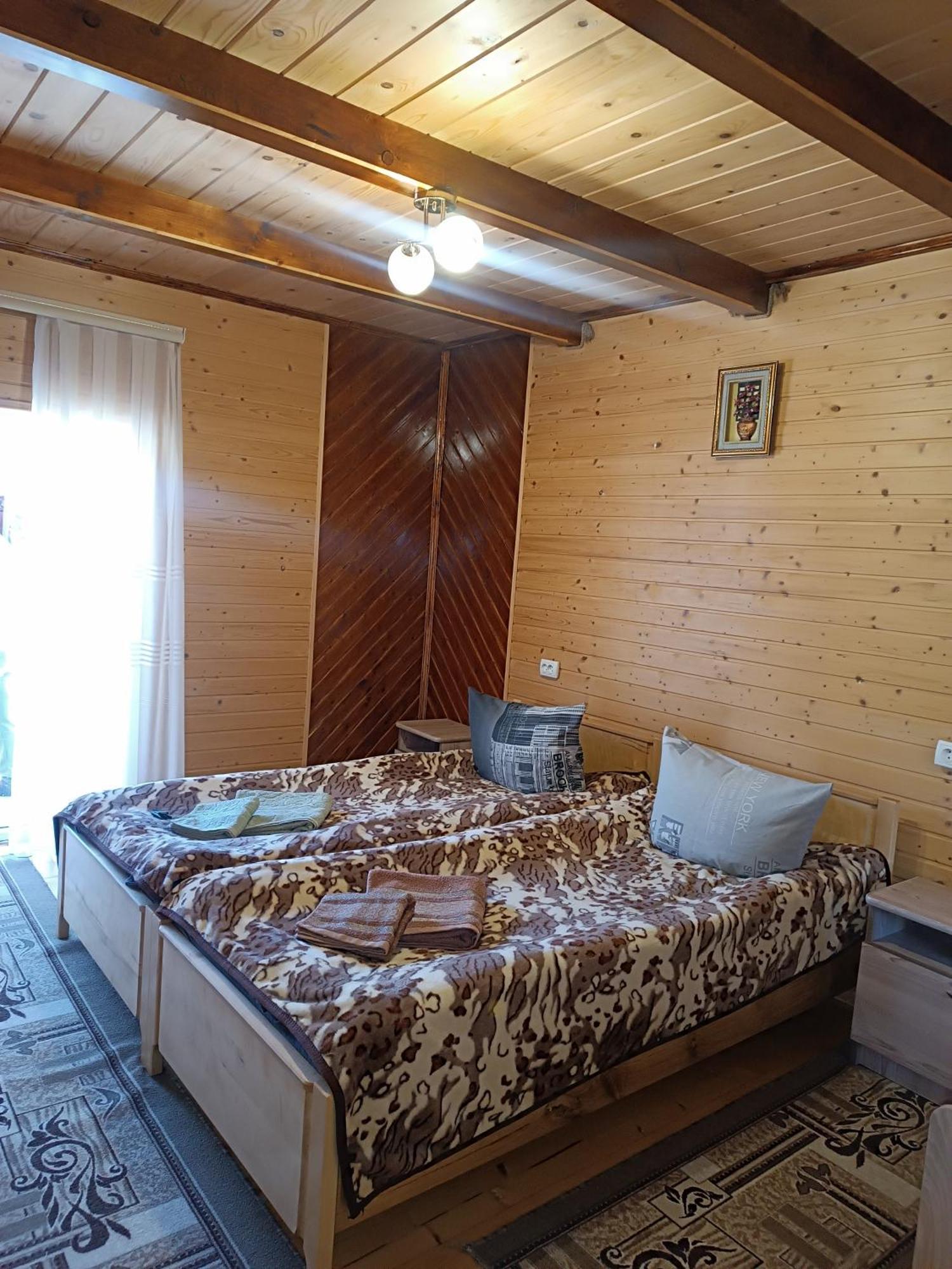 Гірська Роса Apartment Verkhniy Yasenov Ngoại thất bức ảnh